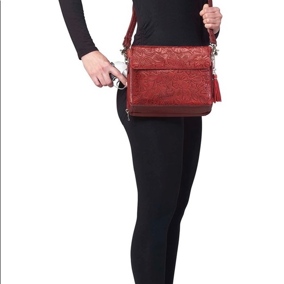 Gun tote’n mama’s tooled American cowhide concealed carry shoulder bags - Picture 9 of 11